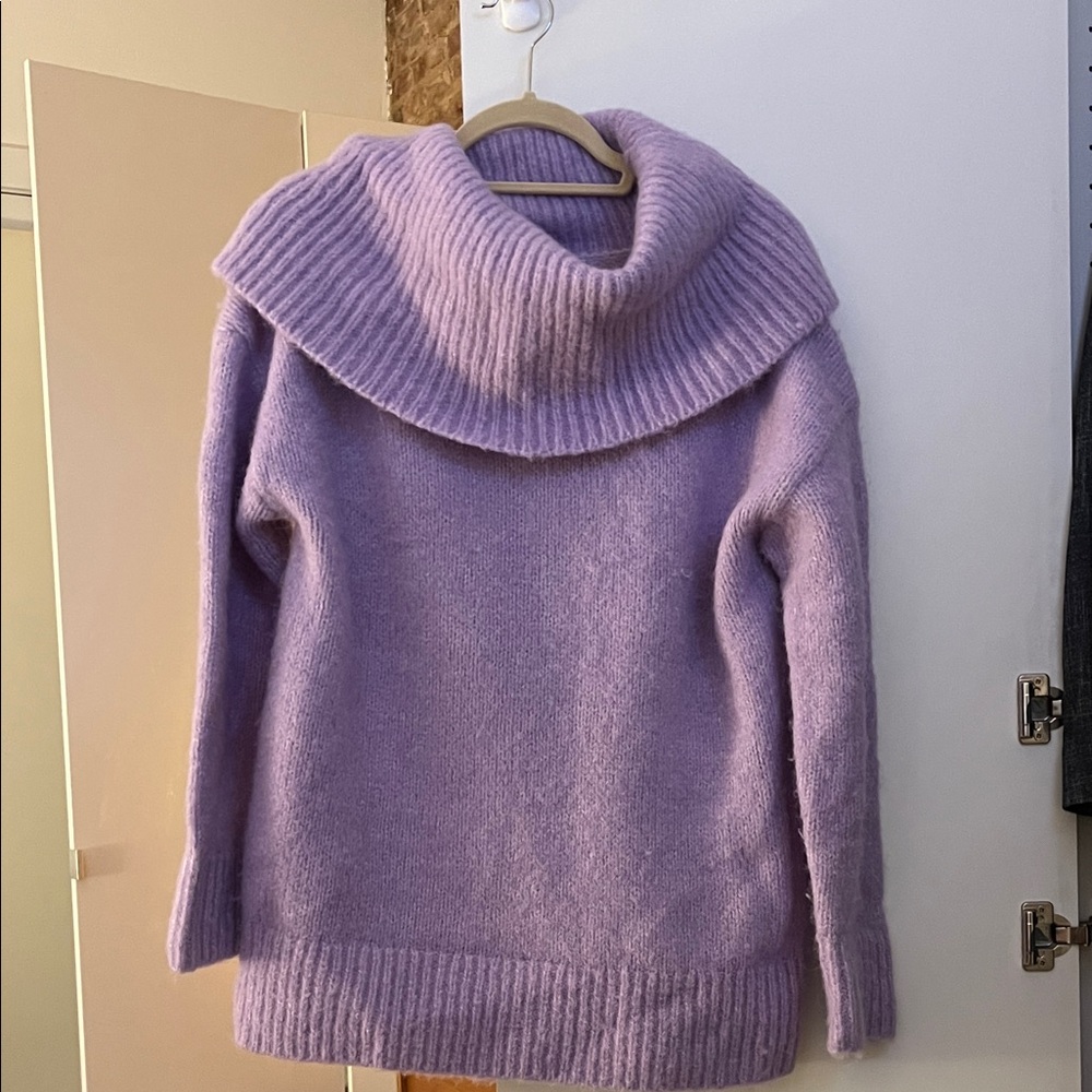 Banana Republic Lavender Off Shoulder / Cowl Neck Sweater